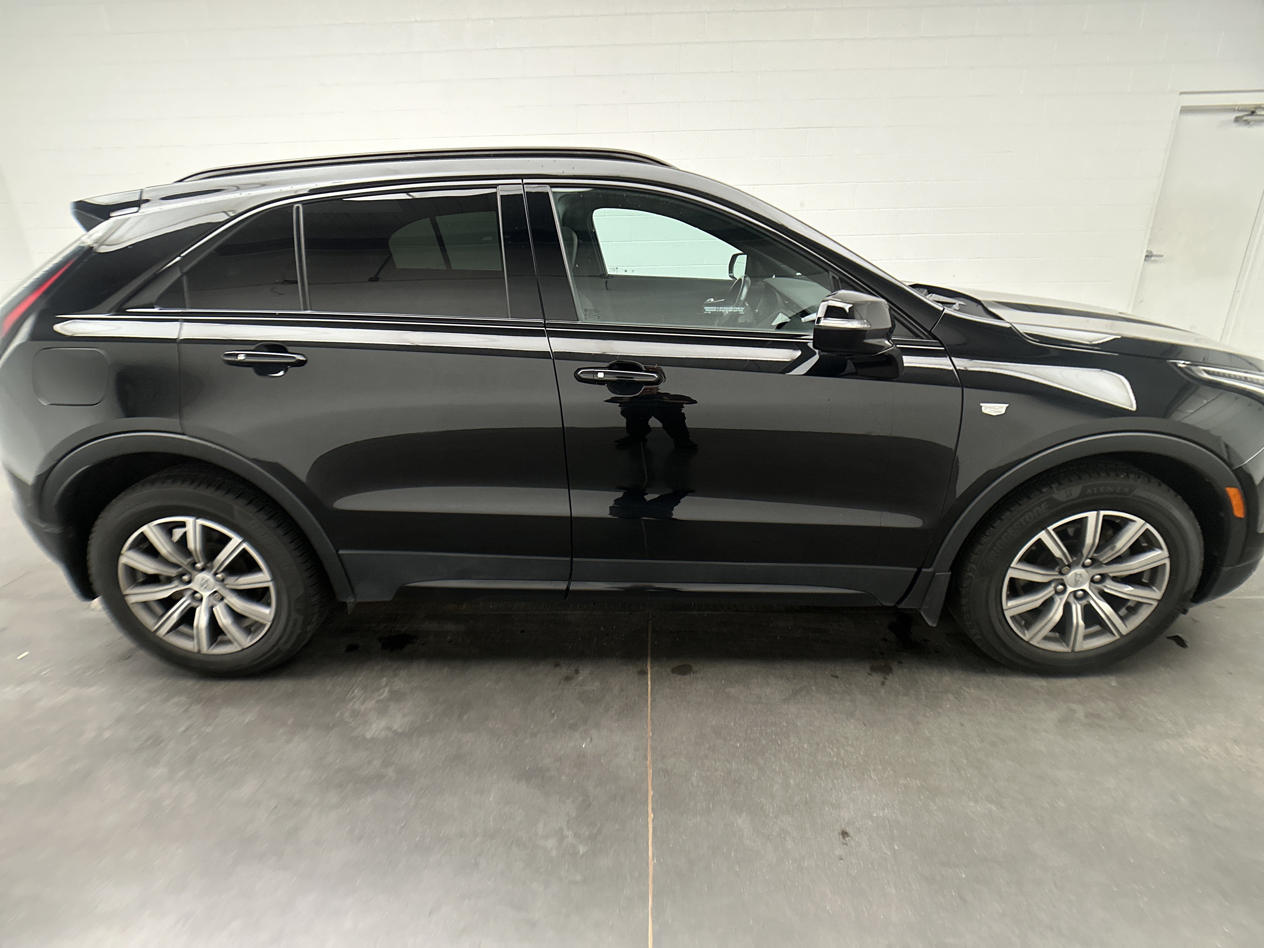 Used 2023 Cadillac XT4 Sport w/ Sun And Sound Package AWD/4WD image 11