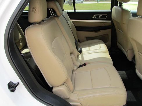 Used 2017 Ford Explorer XLT w/ Equipment Group 202A image 37