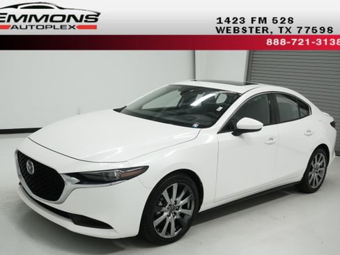 Used 2021 MAZDA MAZDA3 s FWD image 1