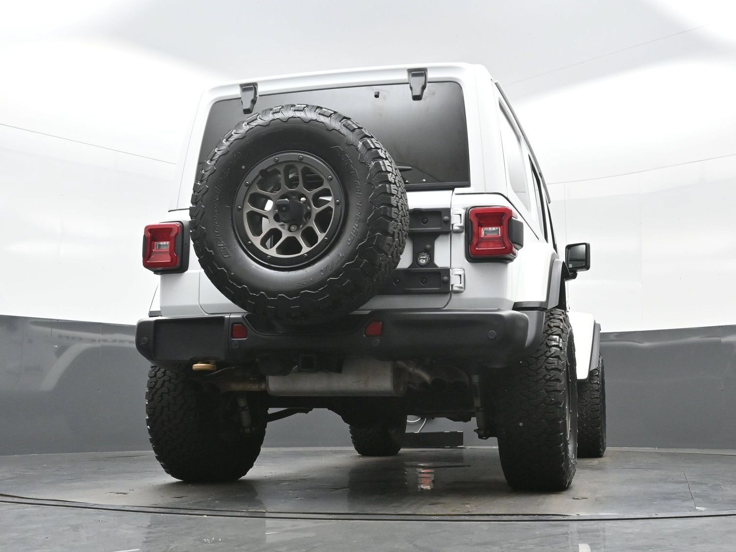 Used 2023 Jeep Wrangler Unlimited Rubicon 392 w/ Xtreme Recon 35" Tire Package AWD/4WD image 29