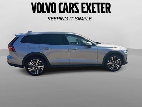 Certified 2026 Volvo V60 B5 Cross Country Plus w/ Protection Package Premier AWD/4WD image 12