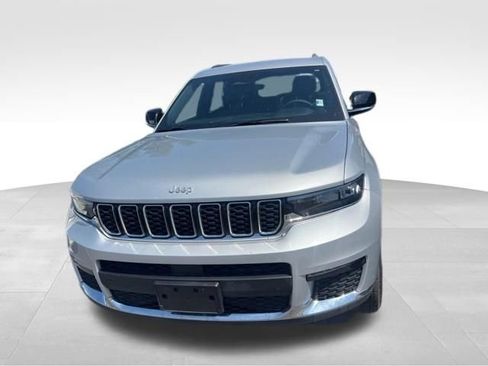 Used 2025 Jeep Grand Cherokee L Limited w/ Trailer Tow Package AWD/4WD image 2