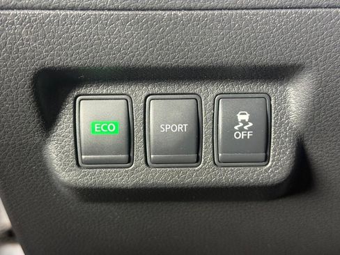 Used 2014 Nissan Sentra S FWD image 26