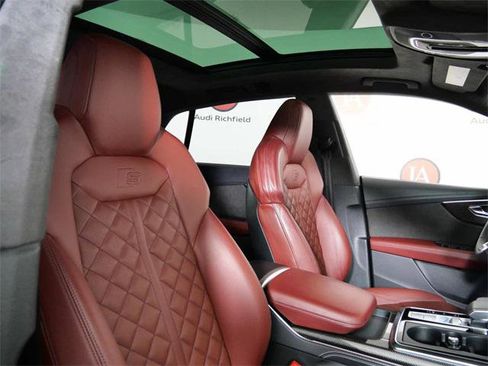 Used 2022 Audi SQ8 Prestige image 13