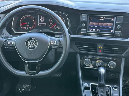 Used 2019 Volkswagen Jetta SE FWD image 29