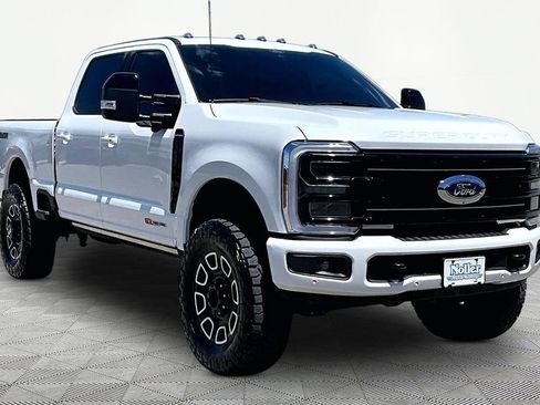 Used 2026 Ford F250 Platinum w/ Tremor Off-Road Package AWD/4WD image 12
