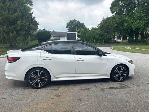 Used 2022 Nissan Sentra SR w/ SR Premium Package FWD image 20