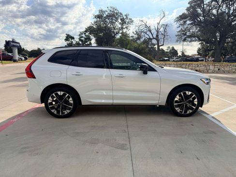 Used 2026 Volvo XC60 B5 Plus w/ Protection Package Premier AWD/4WD image 6