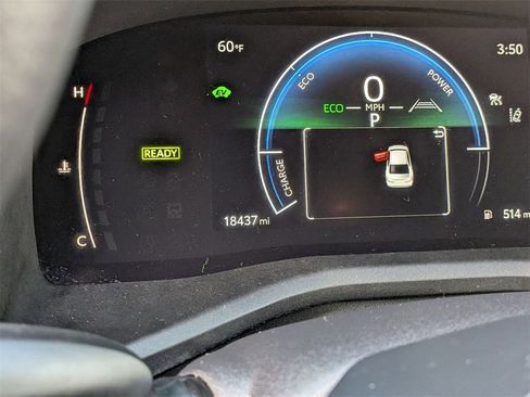 Used 2025 Toyota Camry LE image 15