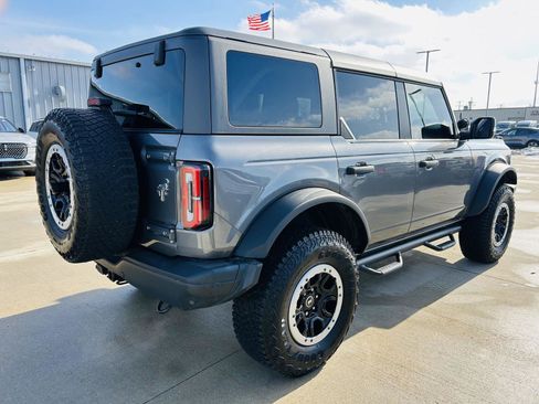Used 2022 Ford Bronco Badlands image 39