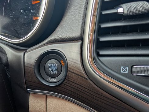 Used 2014 Jeep Grand Cherokee Overland w/ Trailer Tow Group IV image 24