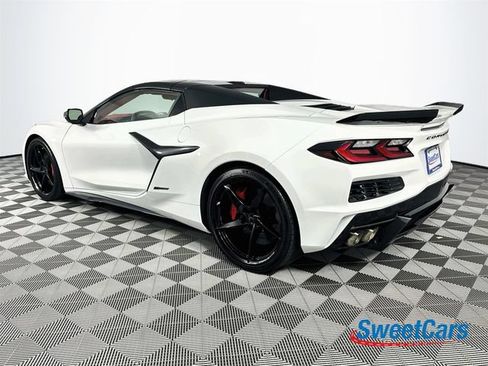Used 2025 Chevrolet Corvette E-Ray AWD/4WD image 13