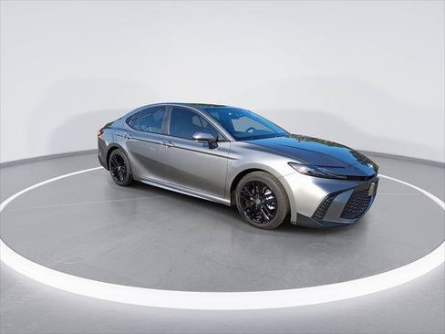 Certified 2025 Toyota Camry SE w/ Convenience Package FWD image 3