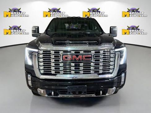 Used 2025 GMC Sierra 2500 Denali w/ Denali Reserve Package AWD/4WD image 2