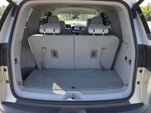 Used 2017 GMC Acadia SLT FWD image 21