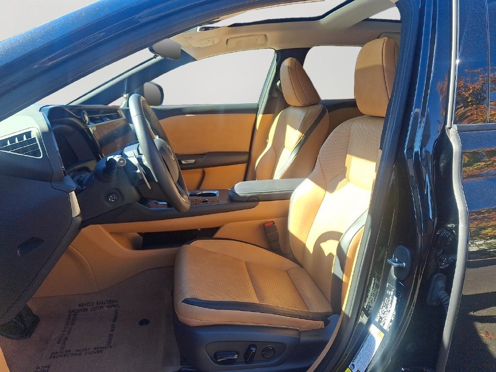 Used 2024 Lexus RZ 450e Premium w/ Technology Package AWD/4WD image 14