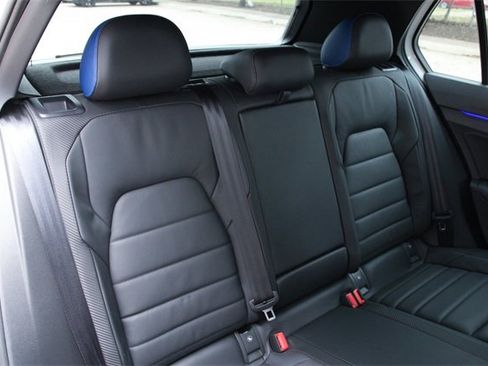 Used 2024 Volkswagen Golf R image 36