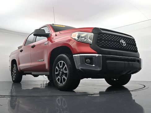 Used 2015 Toyota Tundra SR5 w/ TRD Off Road Package AWD/4WD image 29