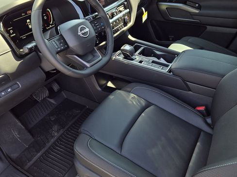 New 2026 Nissan Pathfinder SL w/ SL Premium Package FWD image 14