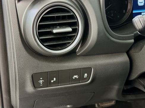 Used 2021 Hyundai Kona SEL Plus image 17