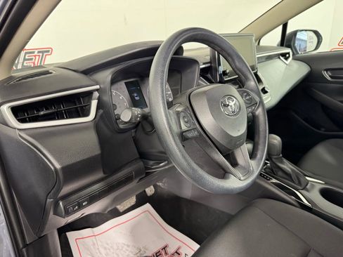 Used 2025 Toyota Corolla LE image 10