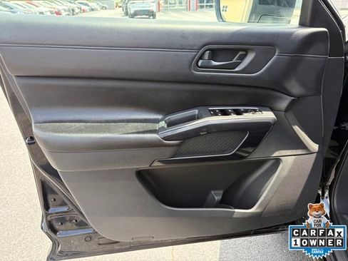 Used 2024 Nissan Pathfinder SV FWD image 26