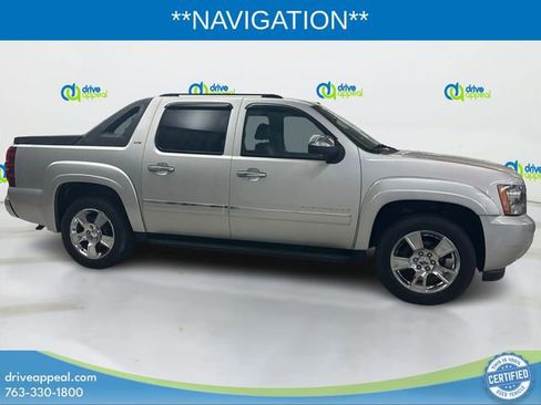 Used 2010 Chevrolet Avalanche LTZ image 4