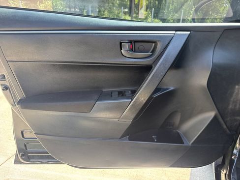 Used 2015 Toyota Corolla L FWD image 13
