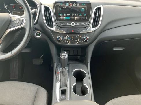 Used 2018 Chevrolet Equinox LT w/ Sun & Infotainment Package image 11