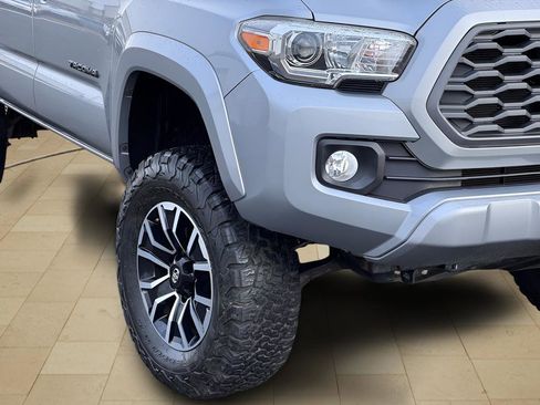 Used 2021 Toyota Tacoma TRD Sport w/ Technology Package image 43