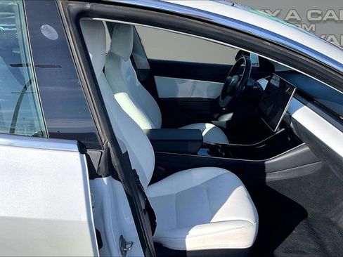 Used 2019 Tesla Model 3 Standard Range Plus image 7