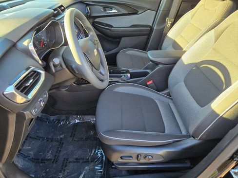 Used 2023 Chevrolet TrailBlazer LT w/ Convenience Package image 8