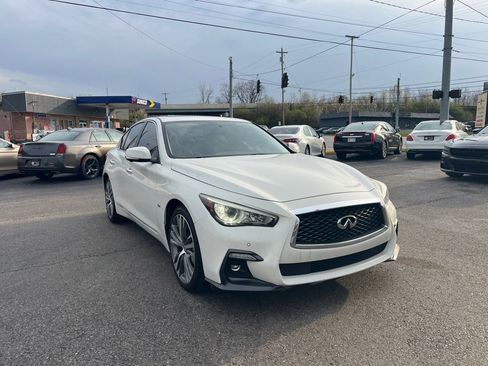 Used 2018 INFINITI Q50 Sport w/ Sensory Package (Sport) AWD/4WD image 19