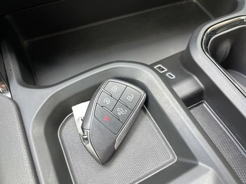 Used 2024 GMC Sierra 2500 AT4 w/ AT4 Premium Plus Package AWD/4WD image 40