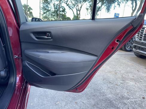Used 2022 Toyota Corolla LE image 18