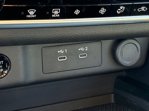 Certified 2025 Nissan Rogue SV image 26