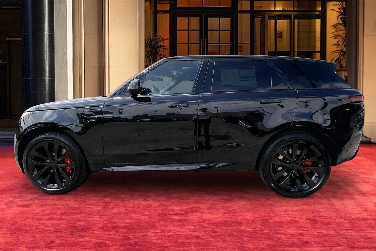 New 2026 Land Rover Range Rover Sport Dynamic SE AWD/4WD image 2