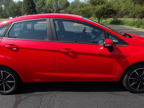 Used 2015 Ford Fiesta SE w/ Equipment Group 201A FWD image 31