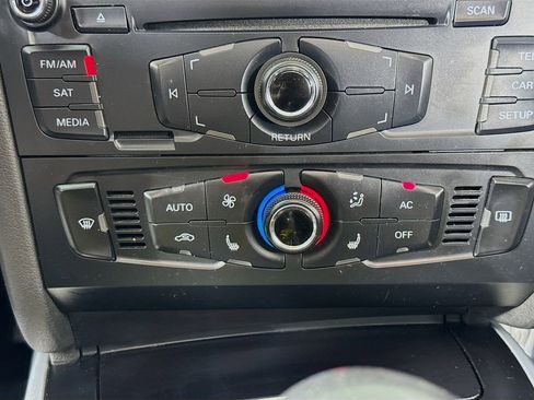 Used 2010 Audi A4 2.0T Premium image 14