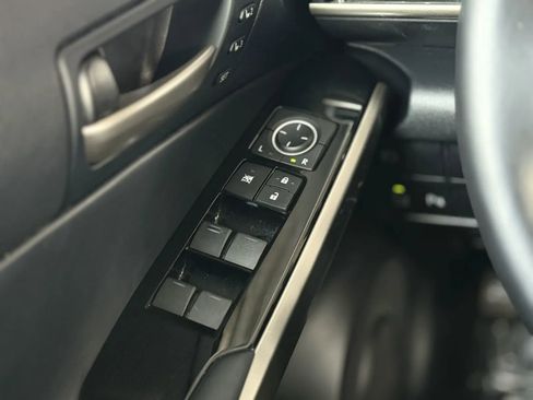 Used 2019 Lexus IS 300 image 23