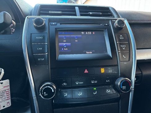 Used 2017 Toyota Camry SE image 20