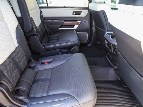 Used 2025 Toyota Sequoia Capstone AWD/4WD image 16