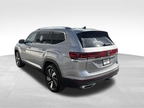 Used 2025 Volkswagen Atlas SEL AWD/4WD image 11