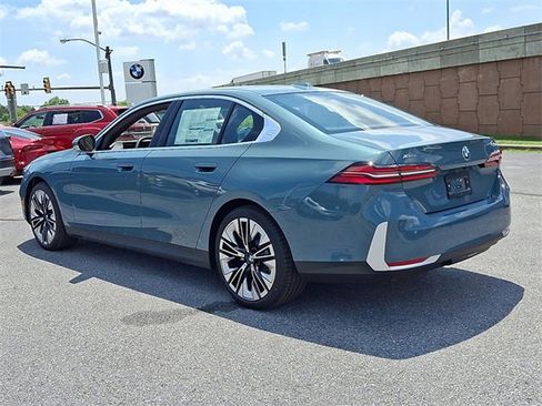 Certified 2026 BMW 530i xDrive w/ Premium Package image 3