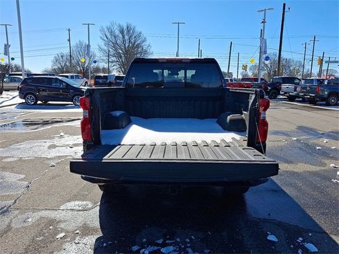 Used 2024 Chevrolet Silverado 1500 ZR2 image 25