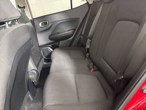 Used 2021 Hyundai Venue SE w/ Cargo Package image 20