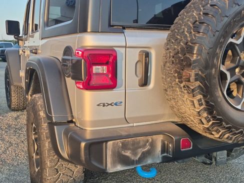 Used 2023 Jeep Wrangler Unlimited Rubicon 4xe AWD/4WD image 10