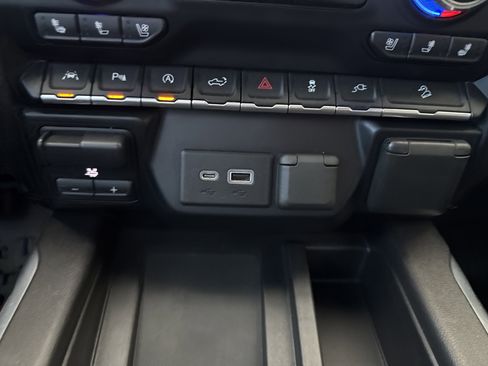 Used 2020 GMC Sierra 1500 AT4 w/ AT4 Premium Package image 25