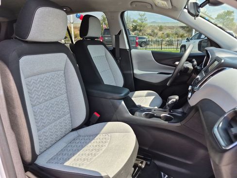 Certified 2024 Chevrolet Equinox LS w/ LS Convenience Package FWD image 28