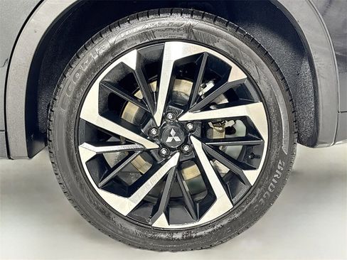 Used 2024 Mitsubishi Outlander SEL image 11